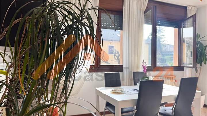 Luminoso bilocale con terrazzino e posto auto coperto