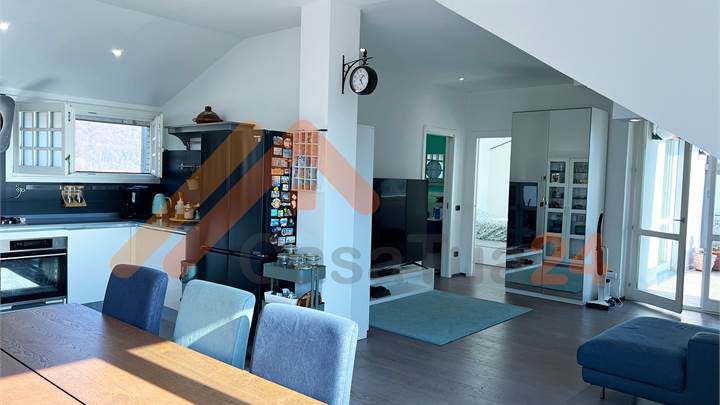 Attico bilocale in vendita con terrazza e vista panoramica